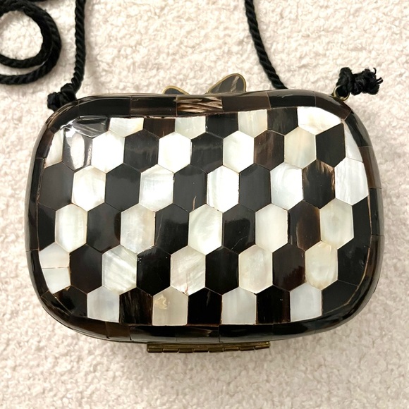 🍭3/$15 vintage 1980s elegant black & white checkered cross body bag open clasp - Picture 6 of 12